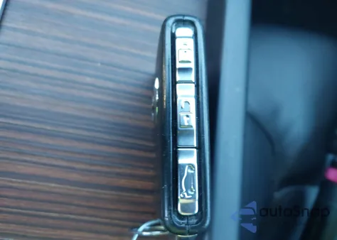 2020 Volvo S60 T6 Momentum z USA, uszkodzony, nr VIN 7JRA22TK4LG071867